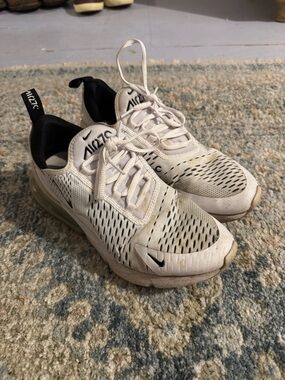 Nike White and Black Low-Top Sneaker